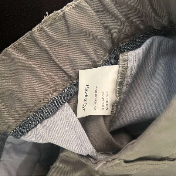 Men’s Size 46 Olive Green Casual Shorts - Picture 4 of 4